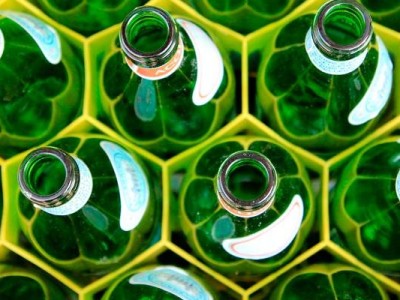 Las botellas de cristal se acabarán en 2050?